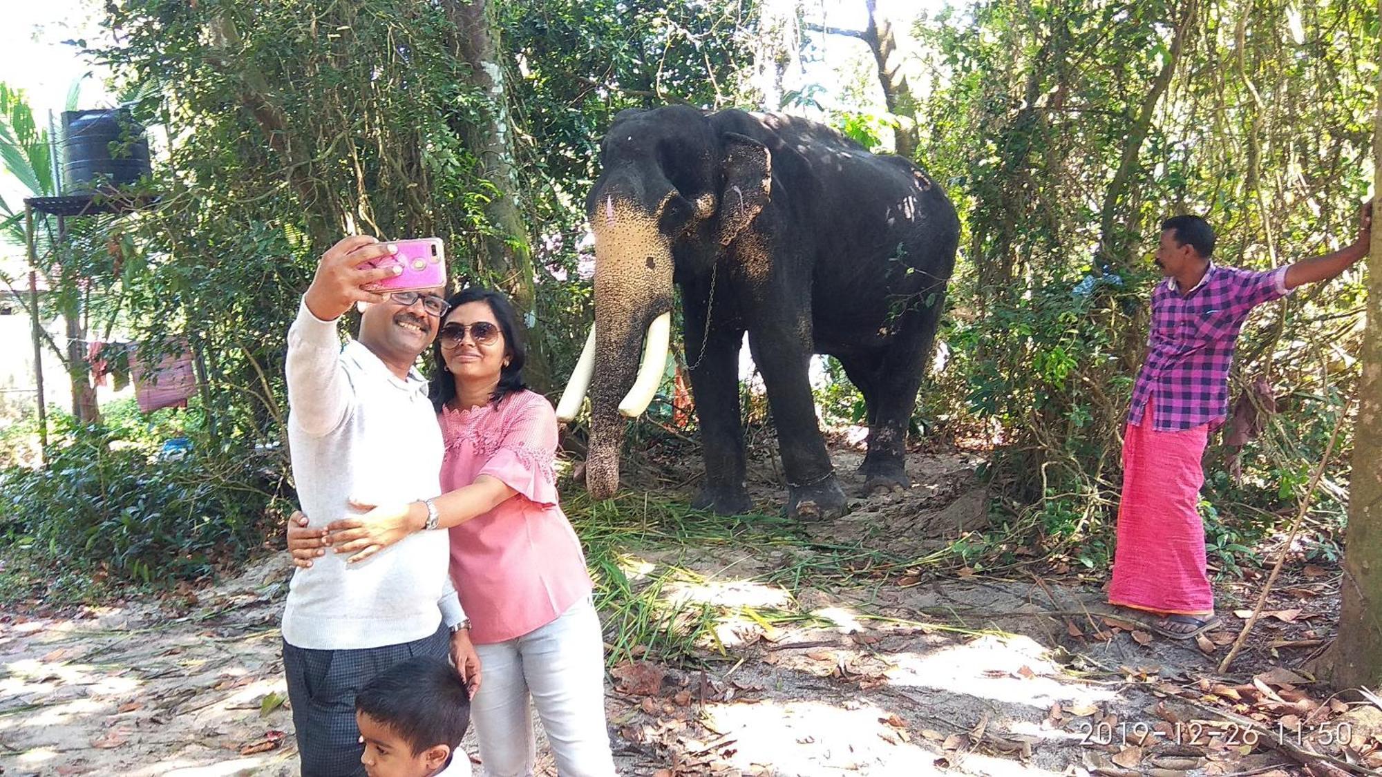 Marari Sabari Home Stay 马拉利库兰 客房 照片