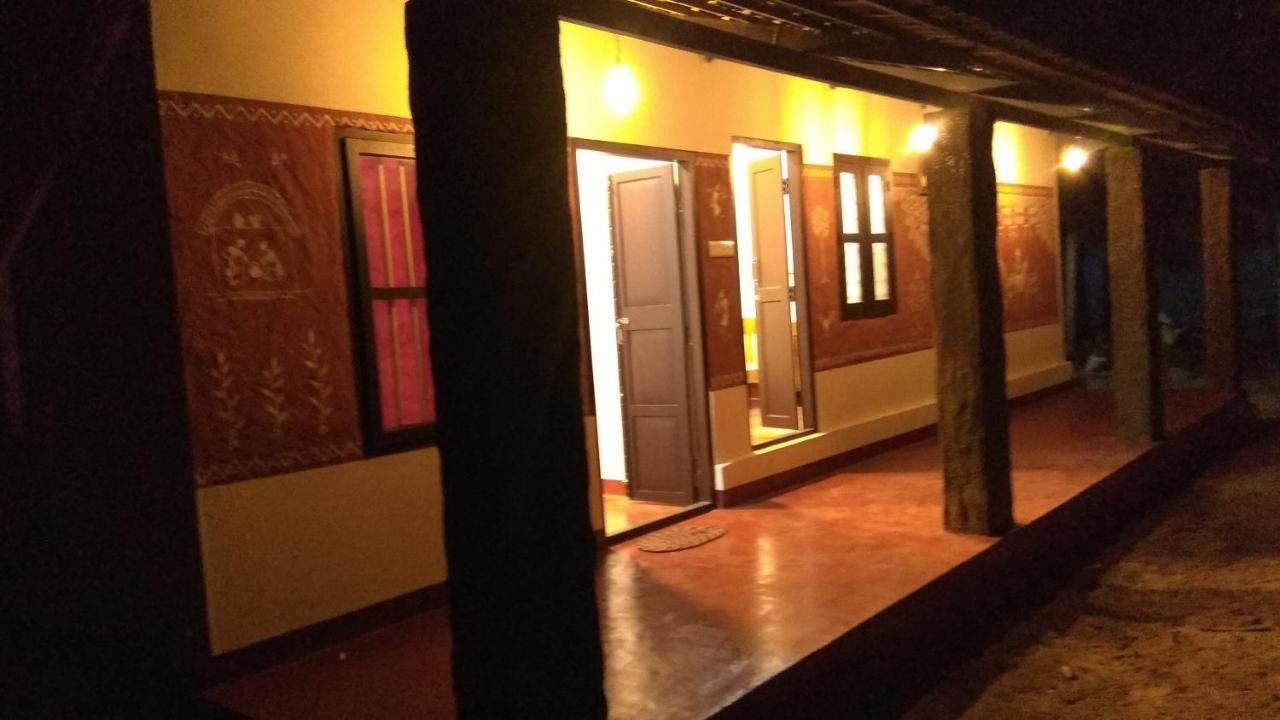 Marari Sabari Home Stay 马拉利库兰 外观 照片