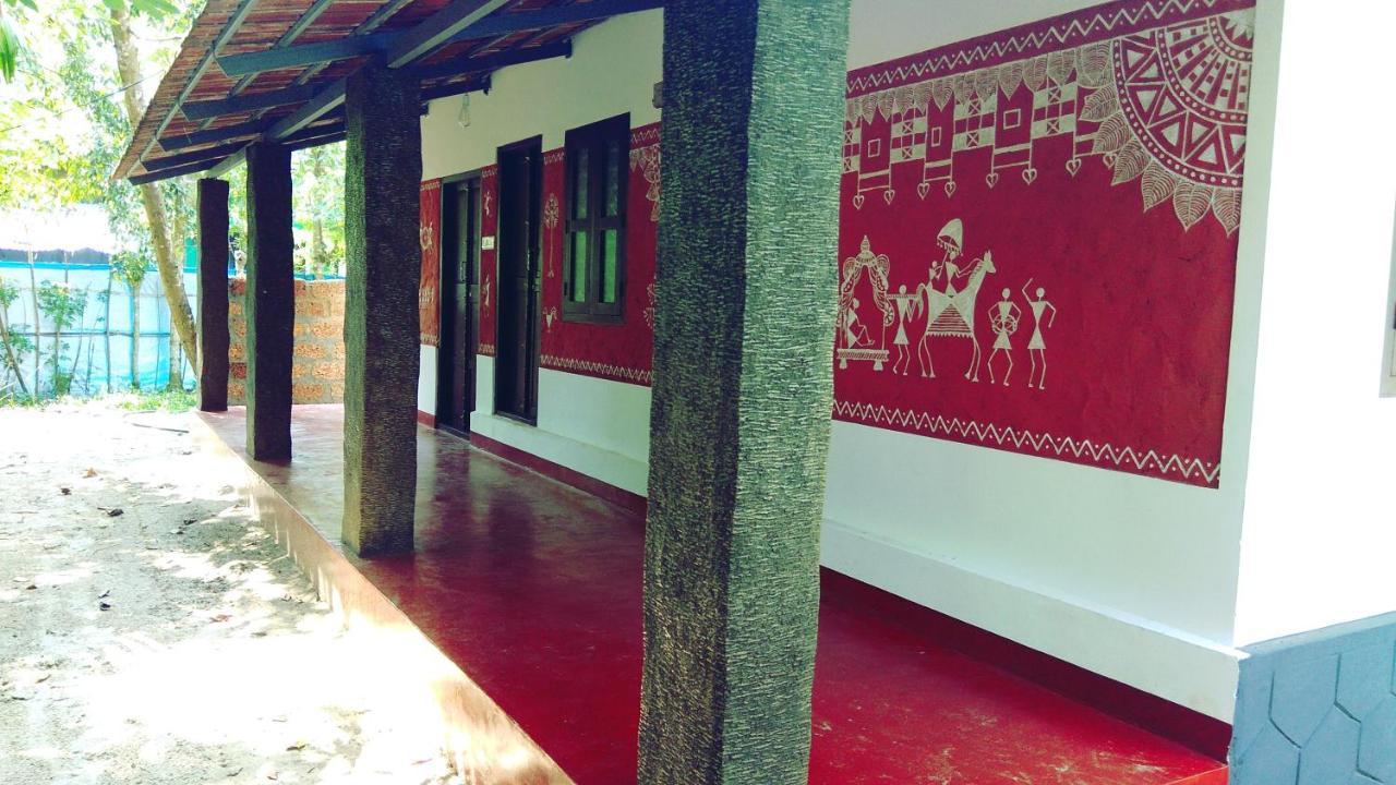 Marari Sabari Home Stay 马拉利库兰 外观 照片