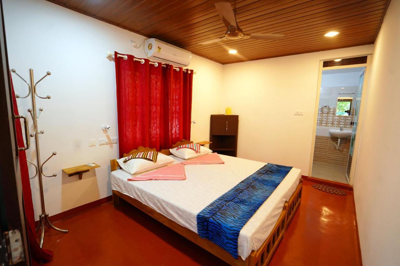 Marari Sabari Home Stay 马拉利库兰 外观 照片